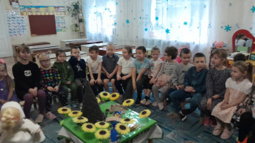 «Сортируя мусор вместе - сделаем мир лучше!» «Сортируя мусор вместе - сделаем мир лучше!».