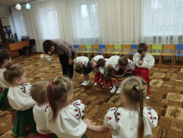 Русские народные подвижные игры Русские народные подвижные игры.
