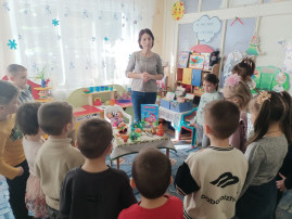 Всемирный день писателя в группе "Почемучки" Всемирный день писателя в группе "Почемучки".